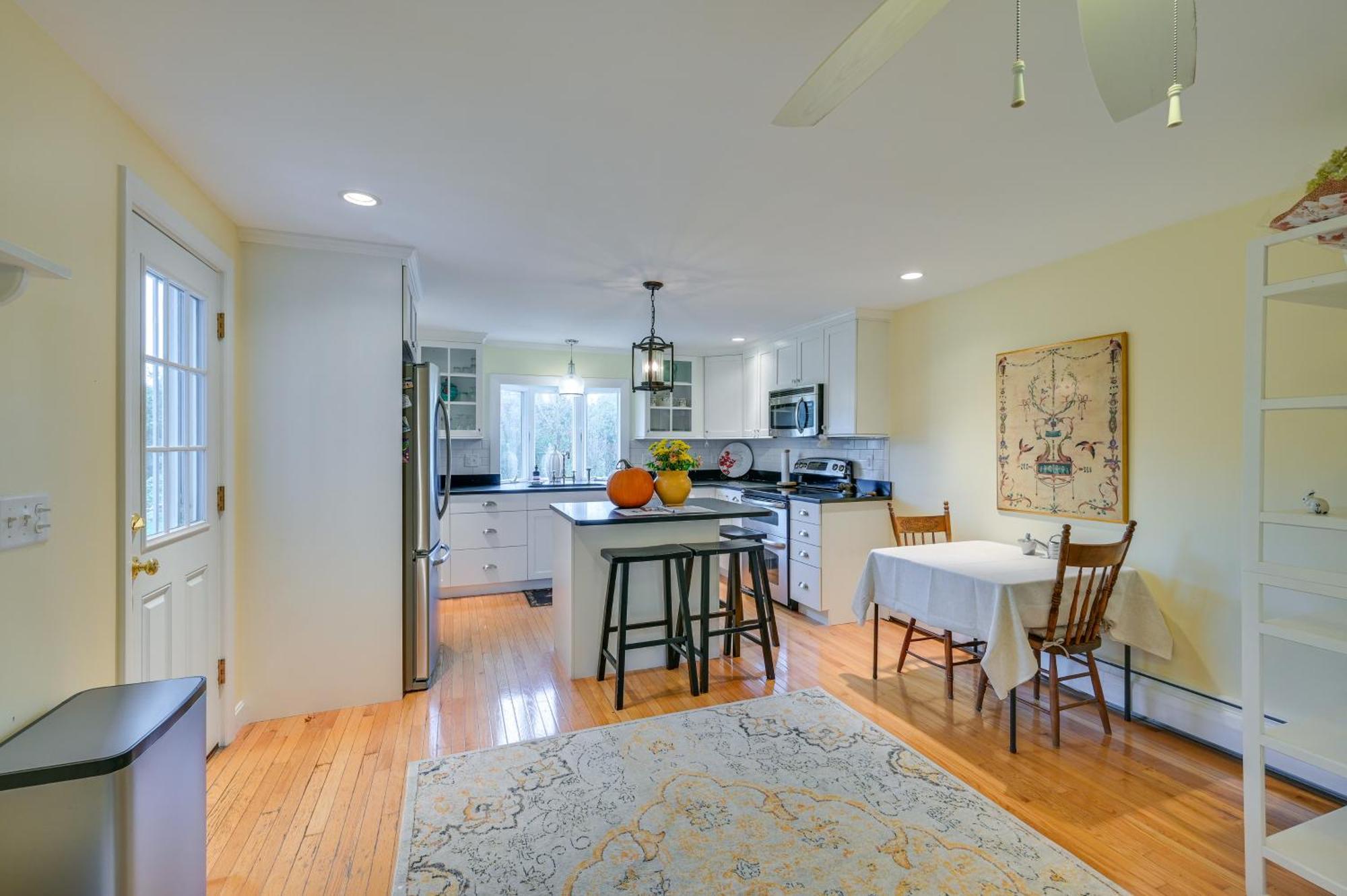 Marblehead Retreat With Sprawling Yard And Gas Grill! Apartment Exterior photo